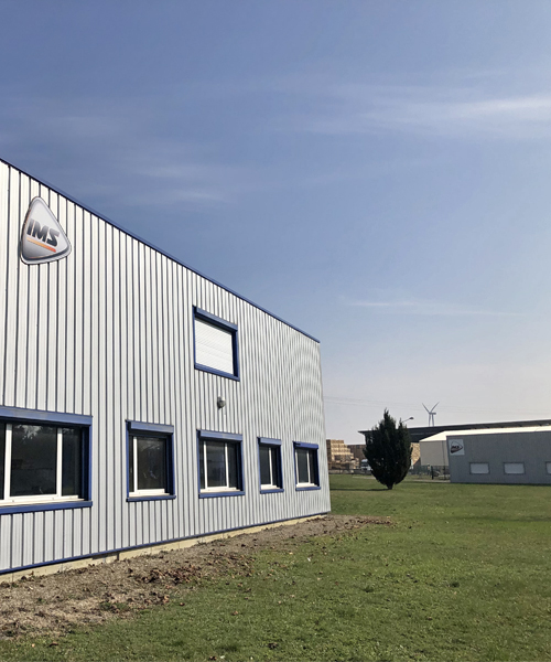Les bâtiments de la société IMS à Bonneval (Eure et Loir)